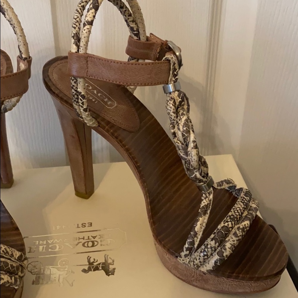 Heels (Coach) - Picture 3 of 7